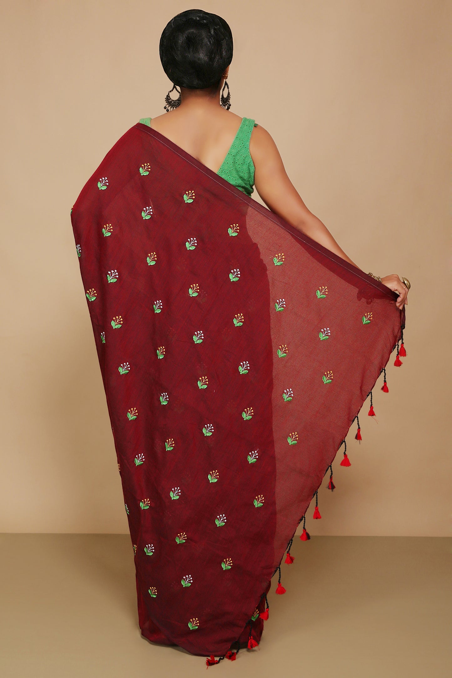 Lamp Embroidery Cotton saree With Blouse Piece (Maroon)