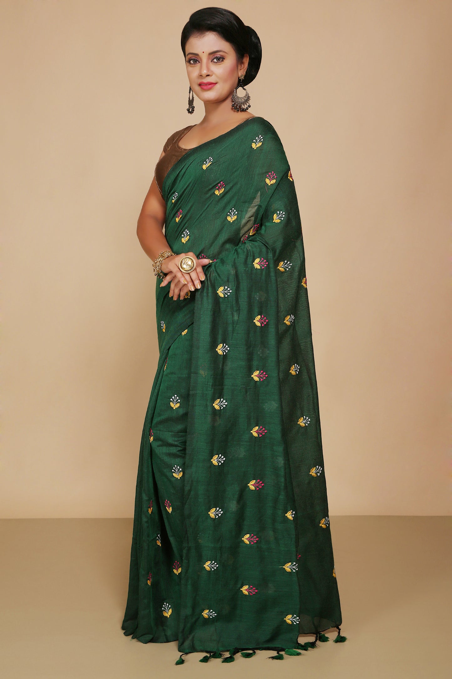 Lamp Embroidery Cotton saree With Blouse Piece (Green)