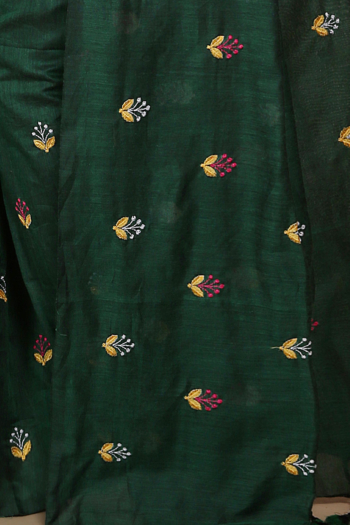 Lamp Embroidery Cotton saree With Blouse Piece (Green)