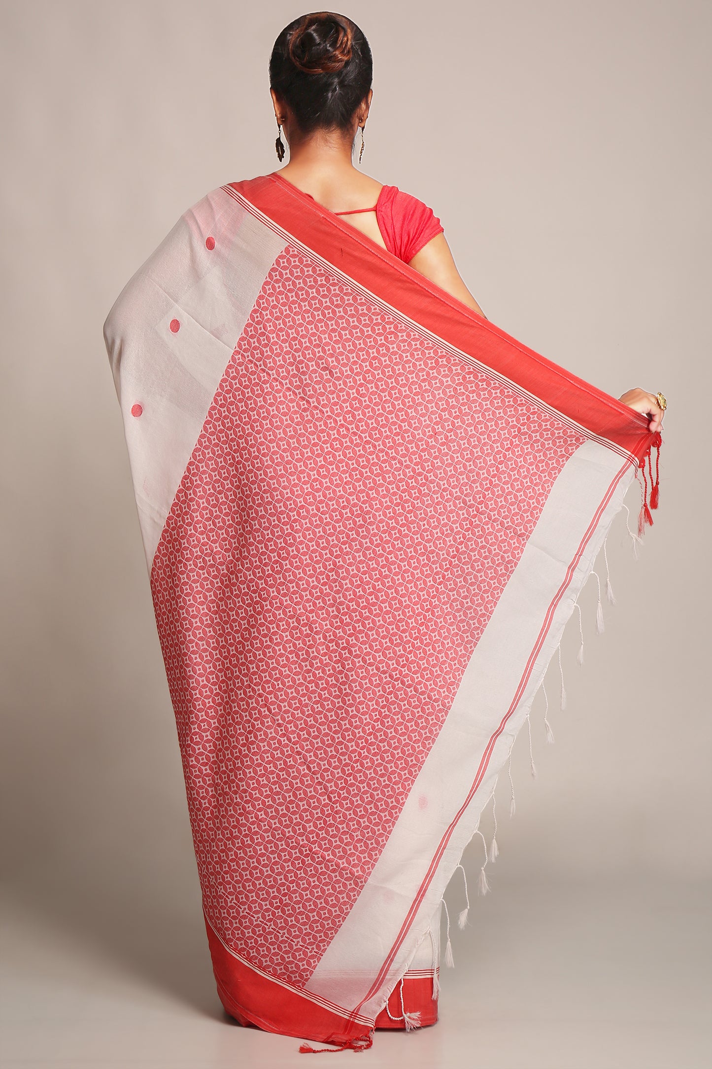 Cotton Silk Aam Brocade Softs Sarees. (White & Red)