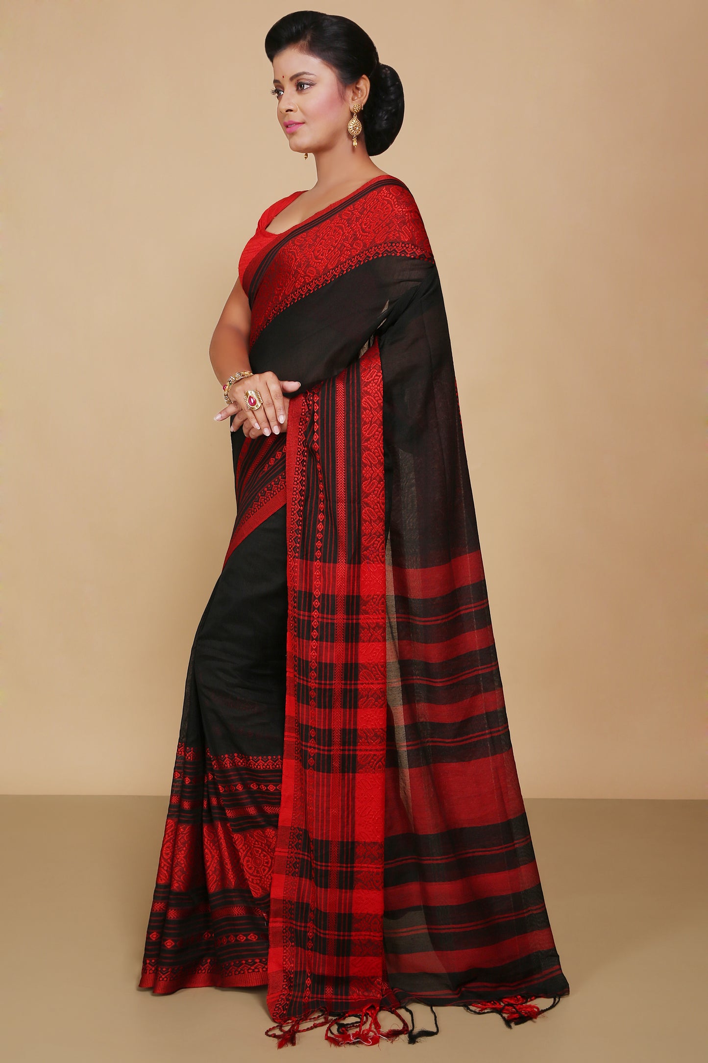 mahapar cotton saree  (Black)