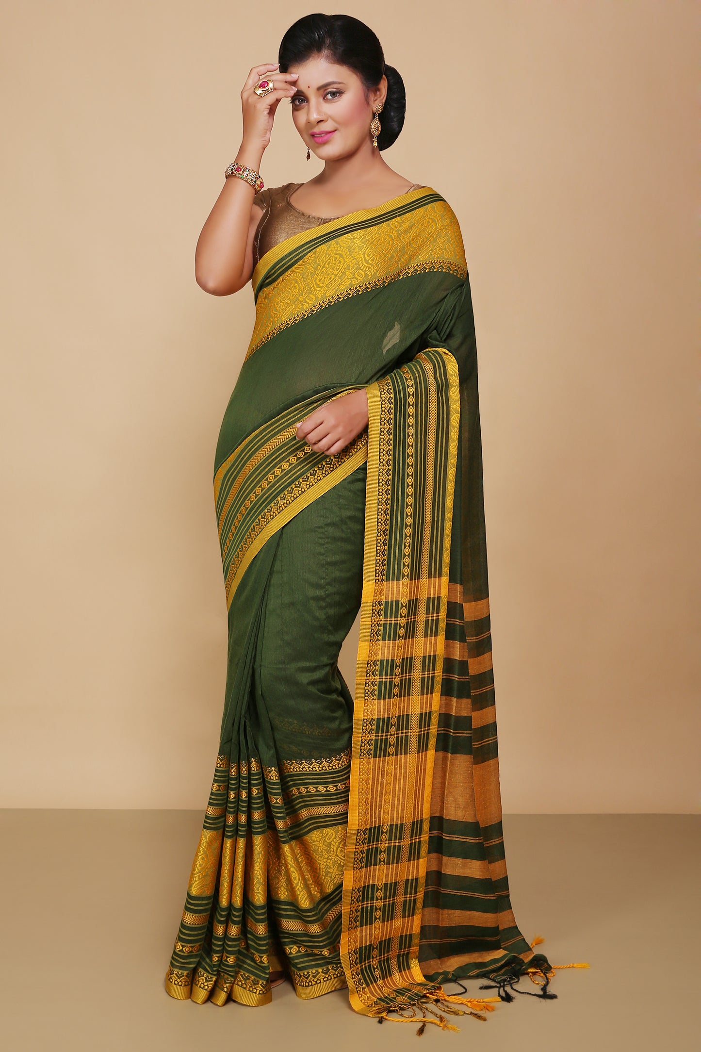 mahapar cotton saree  (Pesta)