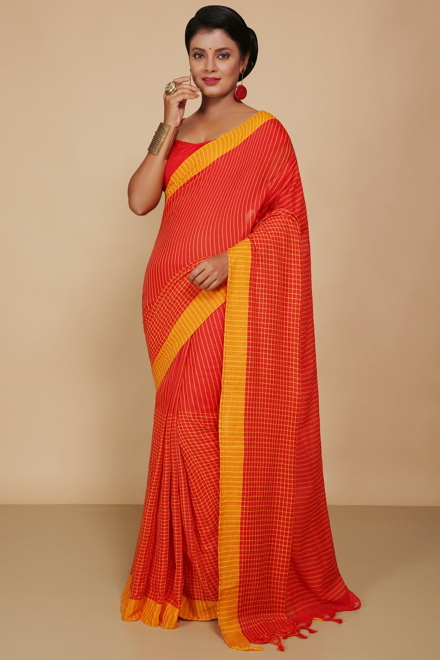 Traditional Cotton Check Saree With Blouse Piece (Red)