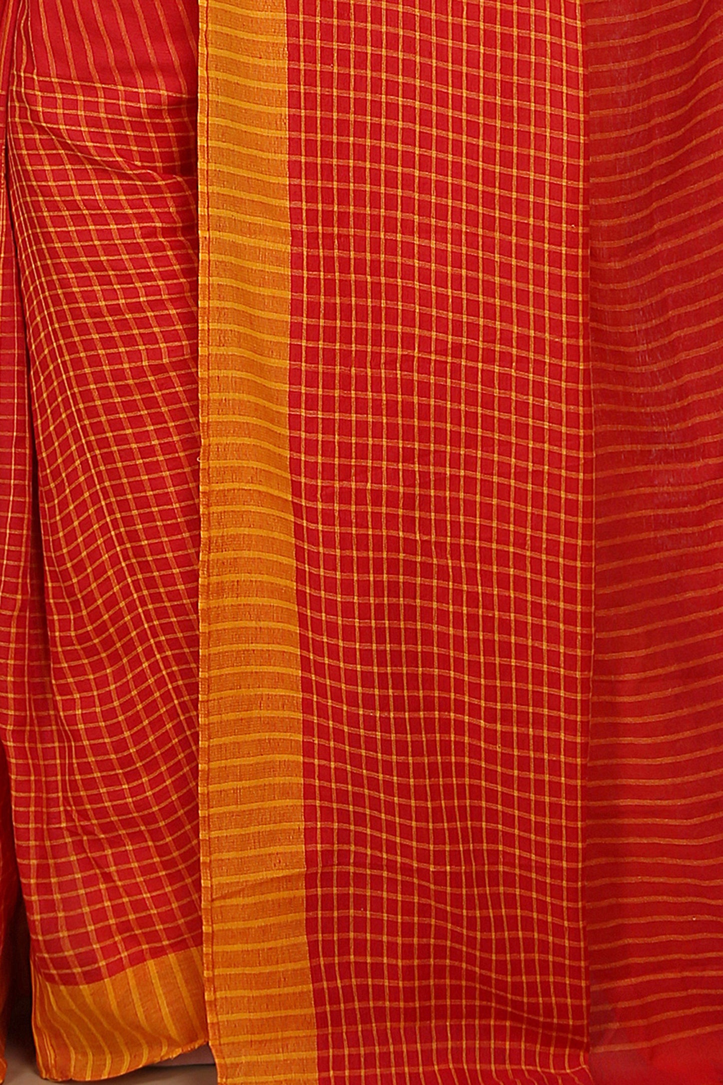 Traditional Cotton Check Saree With Blouse Piece (Red)