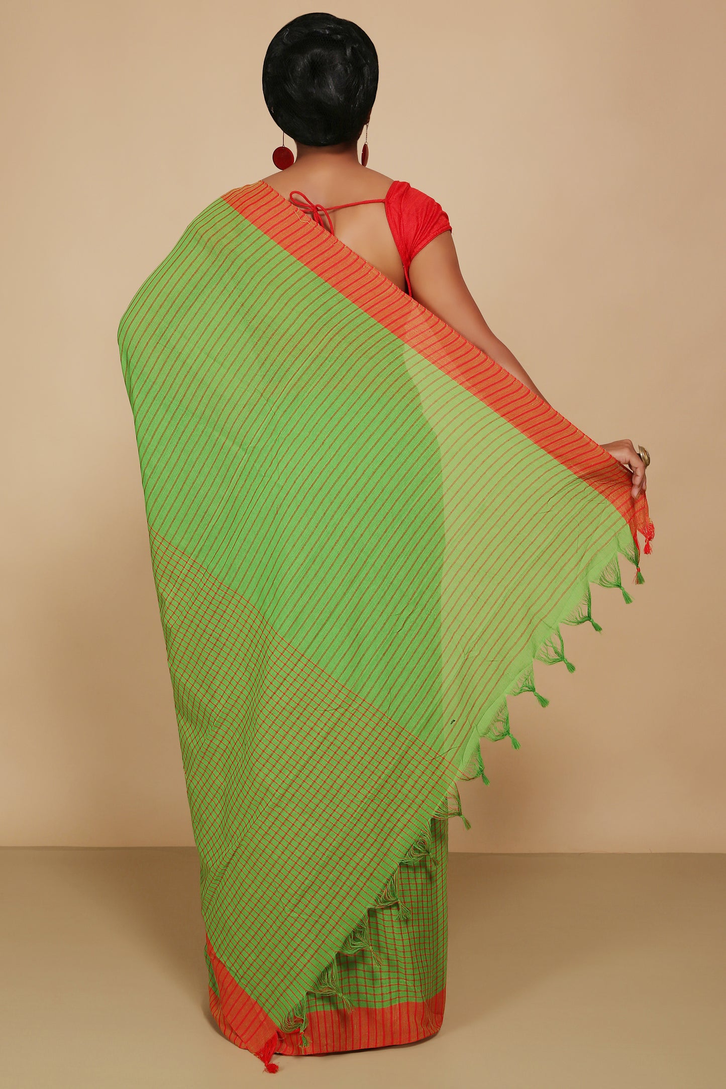 Traditional Cotton Check Saree With Blouse Piece (Green)