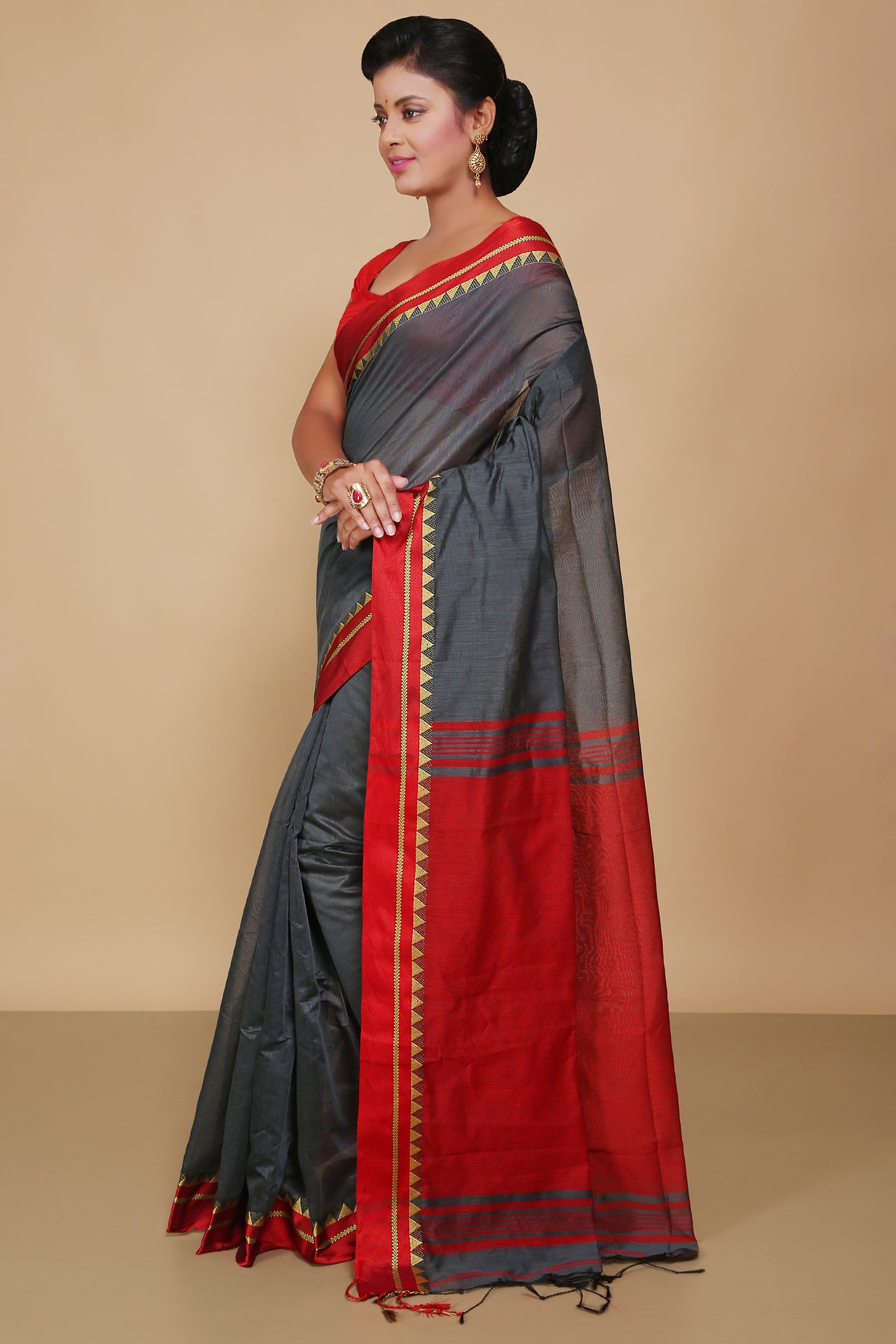 Terchi border handloom saree (Grey)