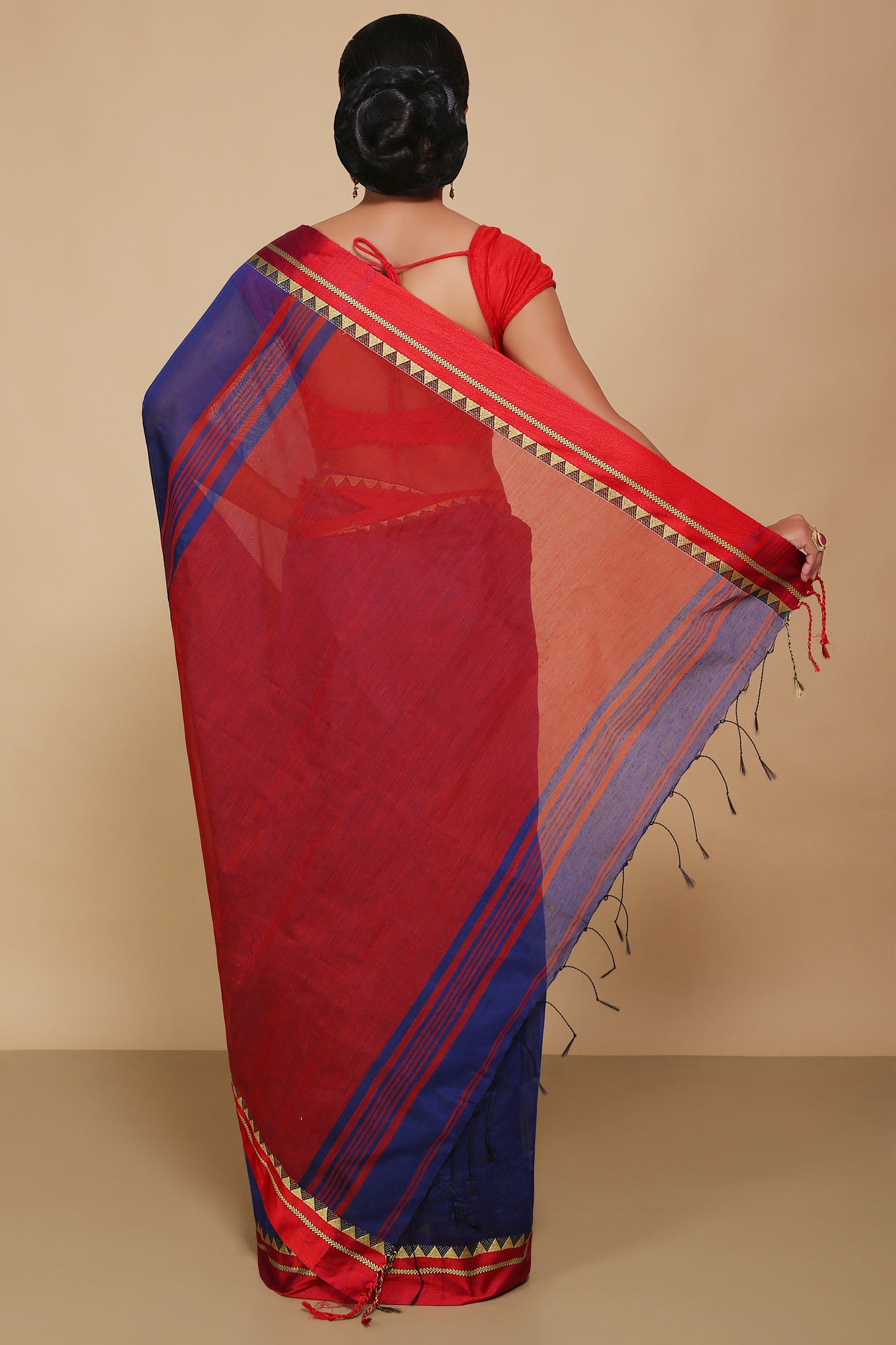 Terchi border handloom saree (Blue)