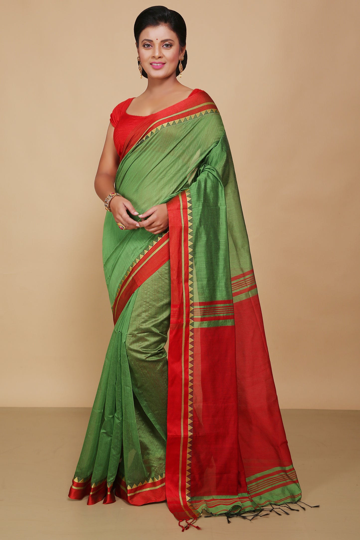 Terchi border handloom saree (Green)