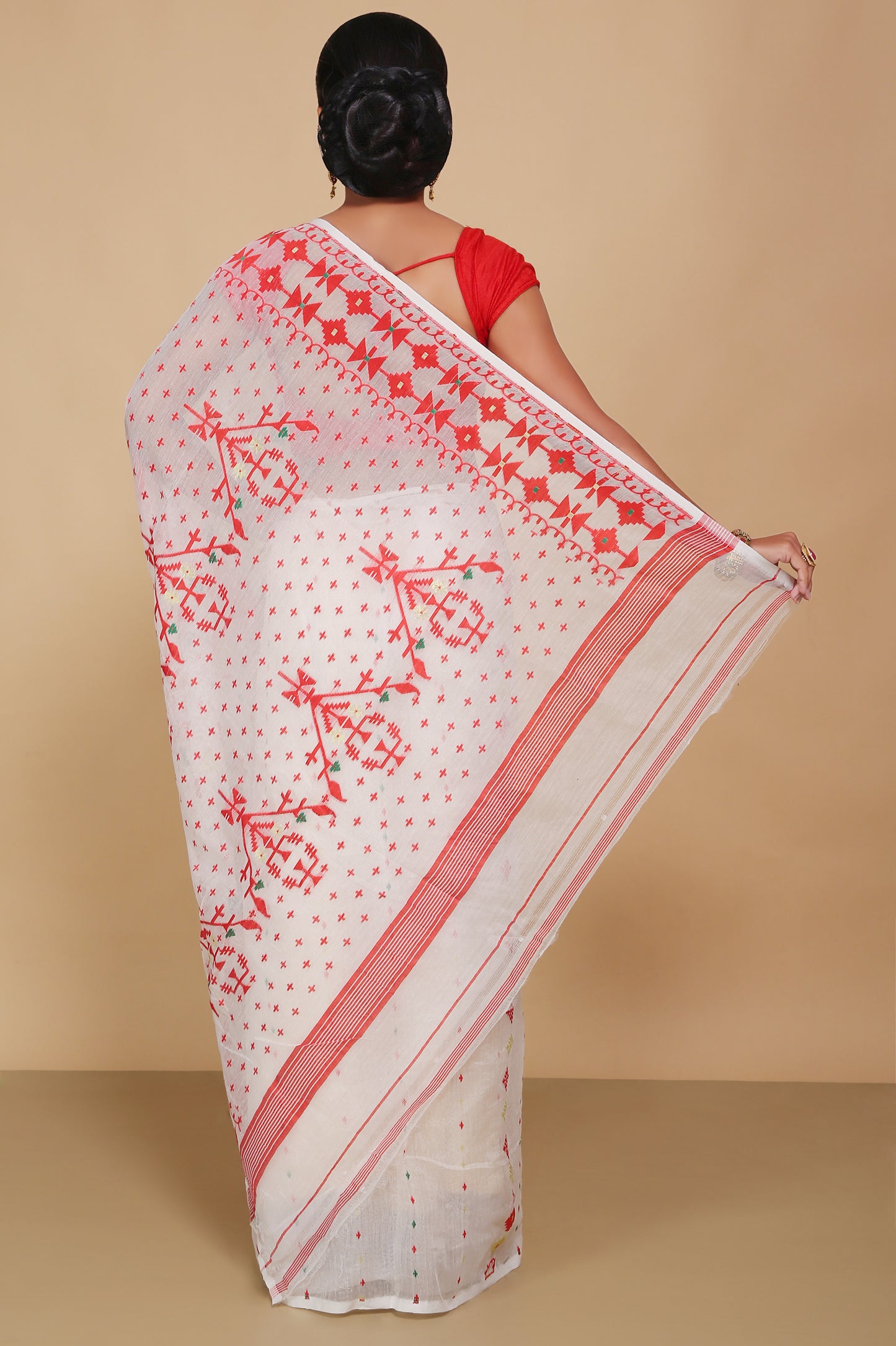 Mina work dhakai jamdani saree (White)