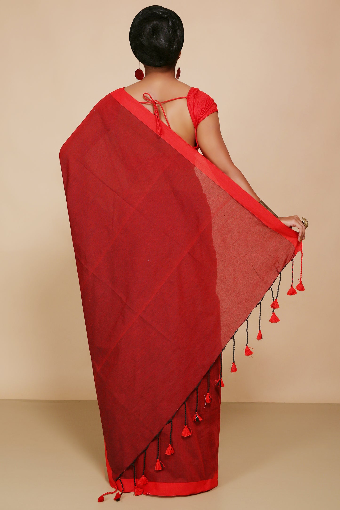 Handloom Cotton Border molmol Saree With Blouse Piece (Maroon)