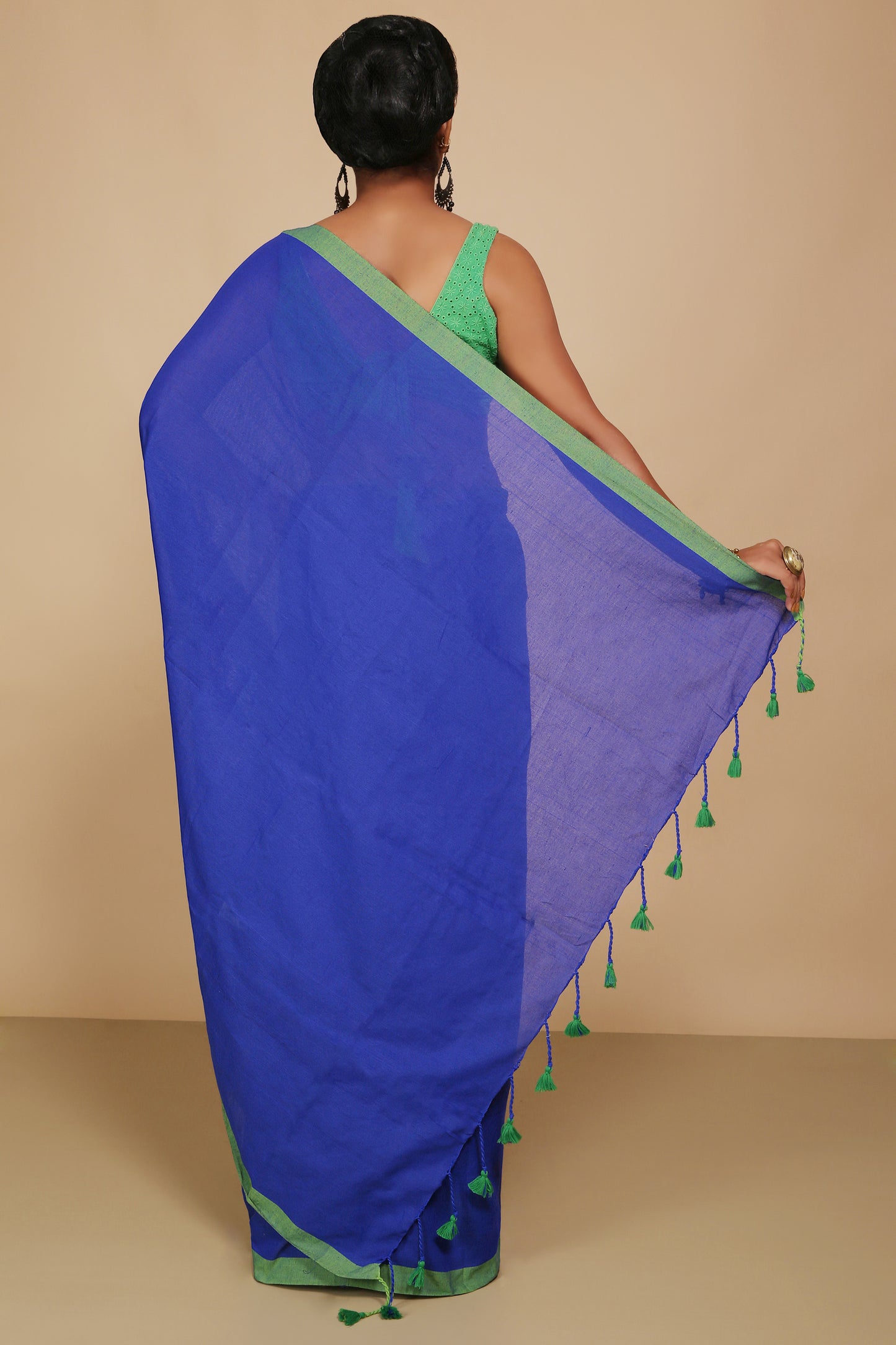 Handloom Cotton Border molmol Saree With Blouse Piece (Blue)