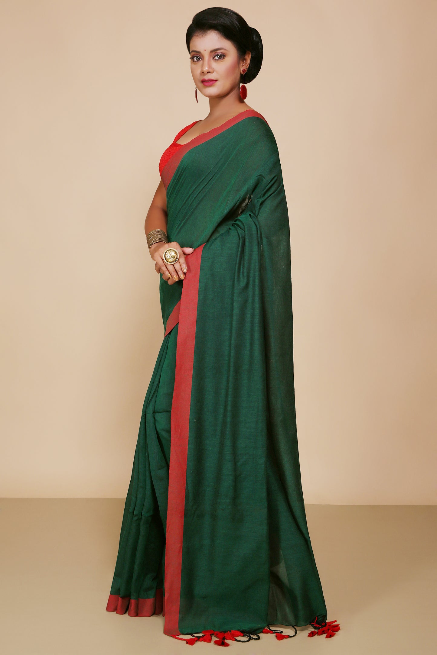 Handloom Cotton Border molmol Saree With Blouse Piece (Green)