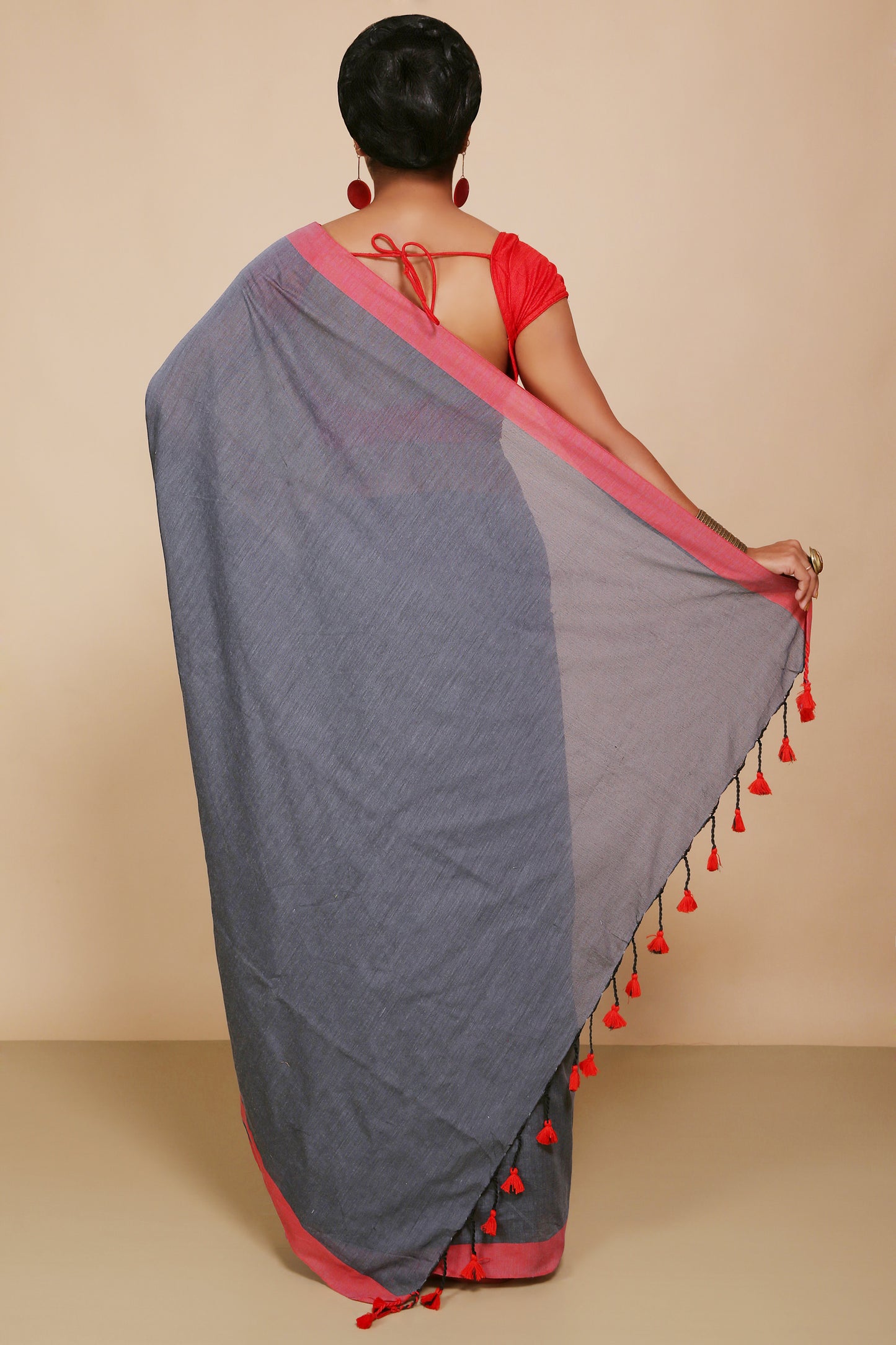 Handloom Cotton Border molmol Saree With Blouse Piece (Black)