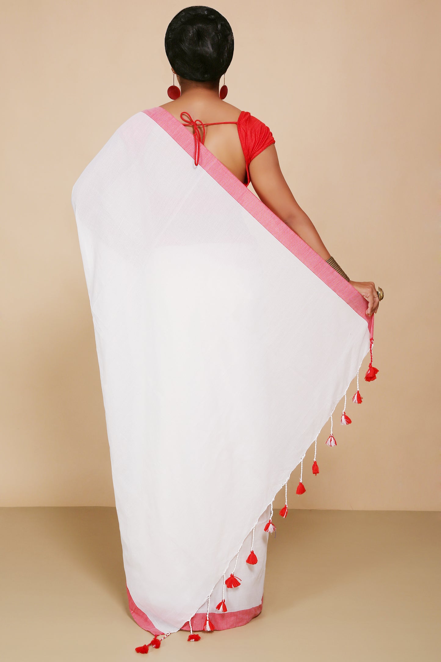 Handloom Cotton Border molmol Saree With Blouse Piece (White)