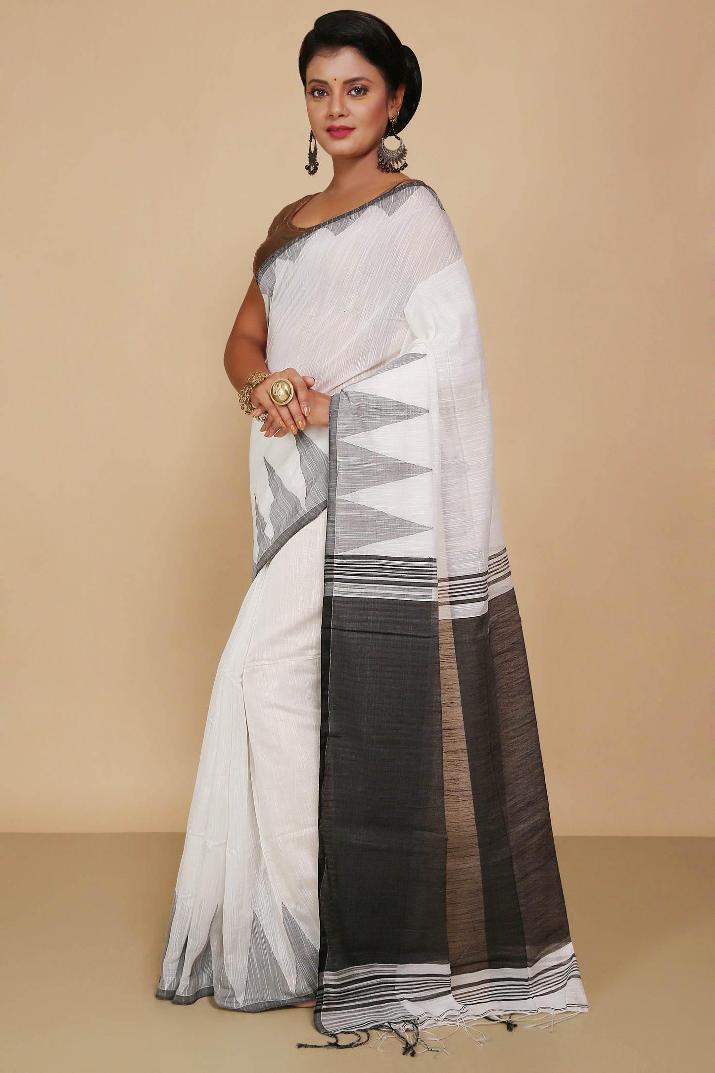 Traditional Indian Temple Border Silk Cotton Saree With Blouse Piece (White)