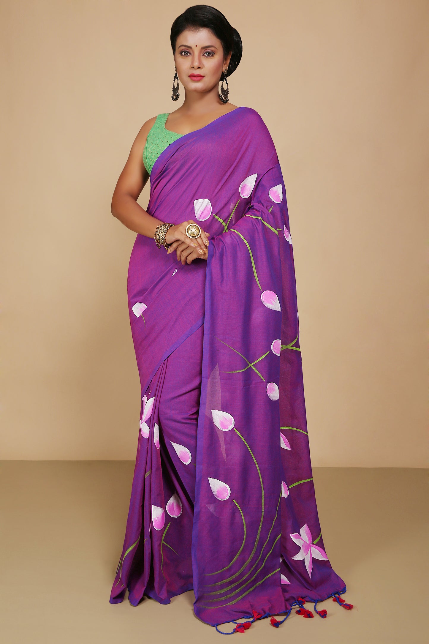 Cotton Lotus Flower Print Saree With Blouse Piece (Megenda)