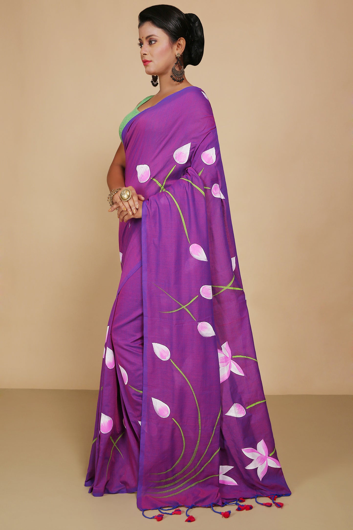 Cotton Lotus Flower Print Saree With Blouse Piece (Megenda)