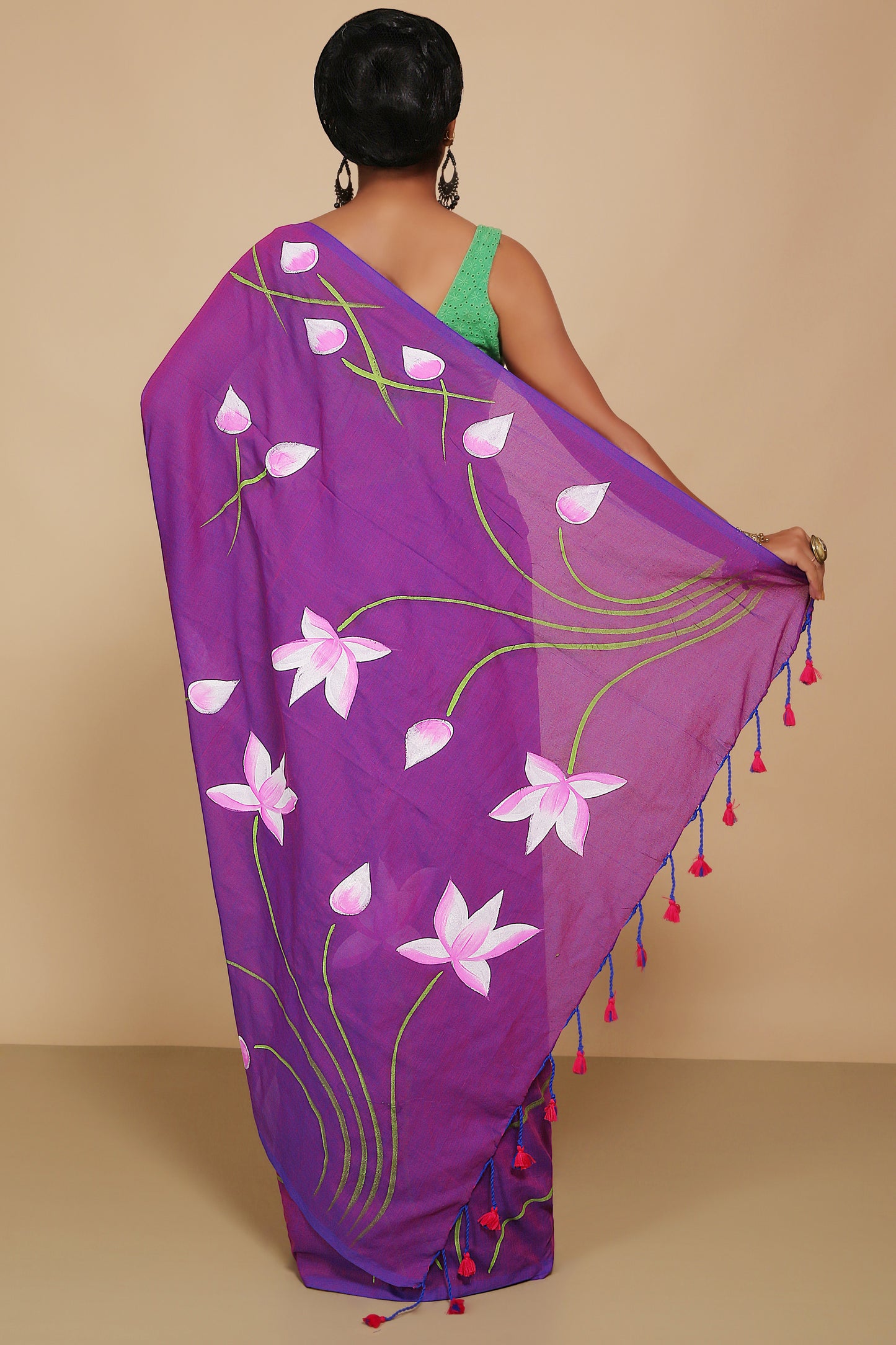 Cotton Lotus Flower Print Saree With Blouse Piece (Megenda)