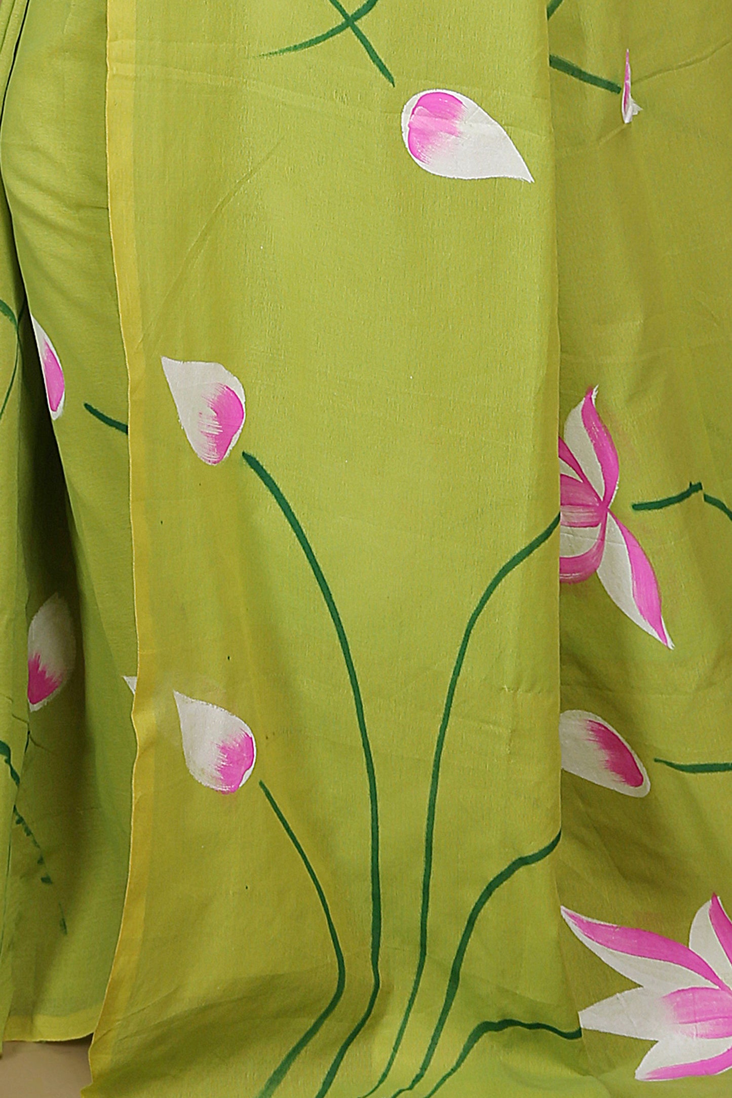 Cotton Lotus Flower Print Saree With Blouse Piece (Green)