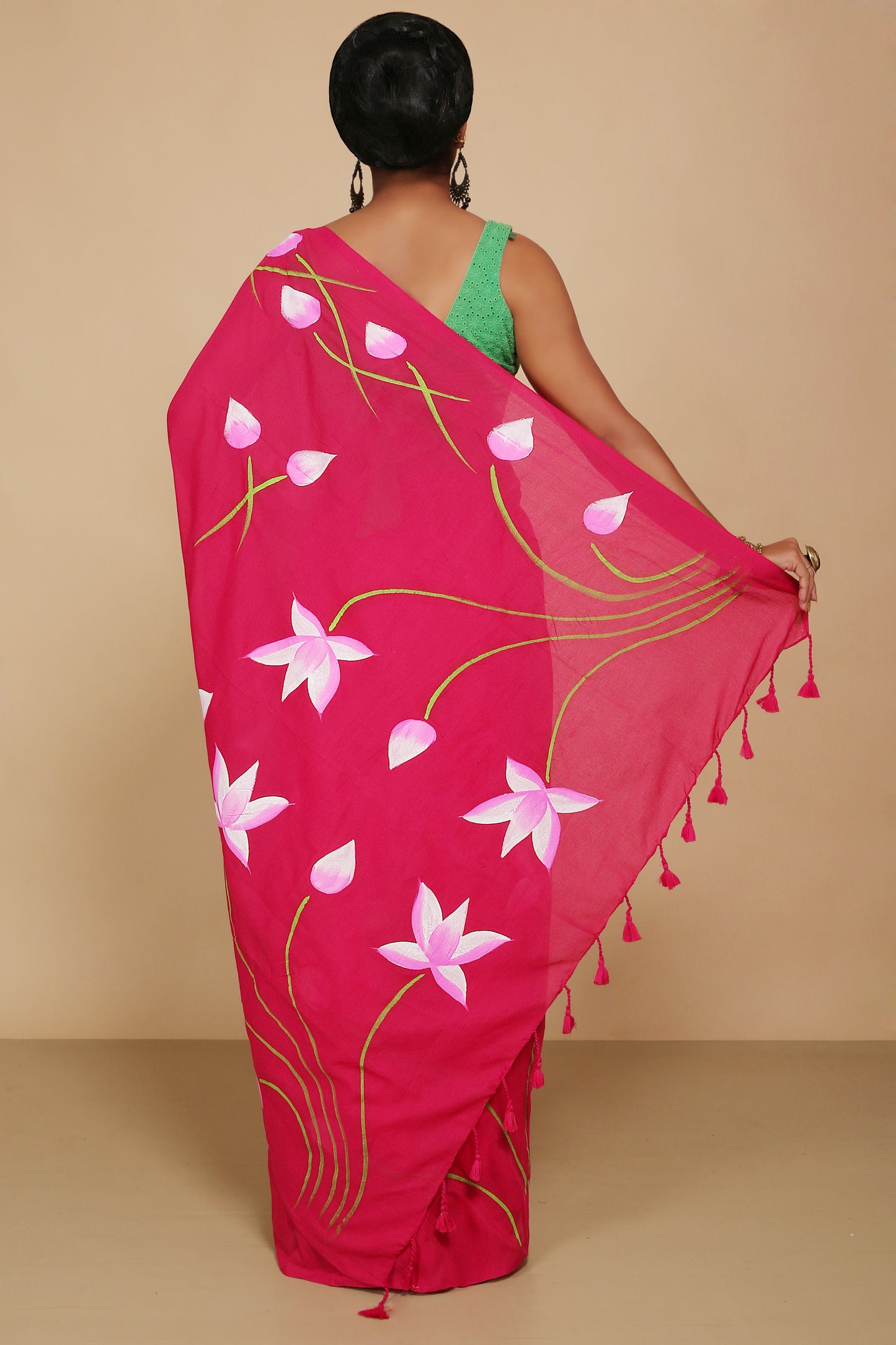 Cotton Lotus Flower Print Saree With Blouse Piece (Red)