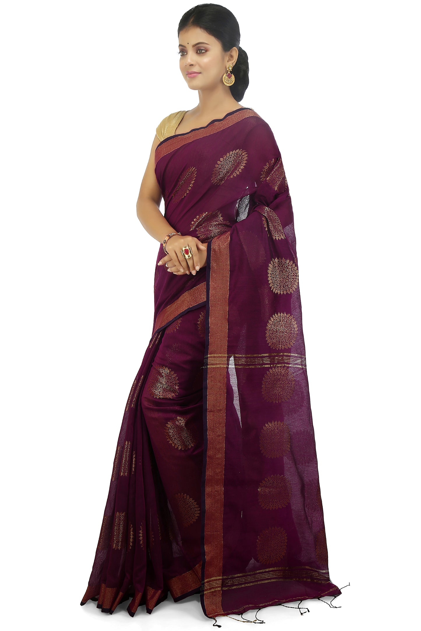 women’s handloom art silk saree with zari thread work Magenda