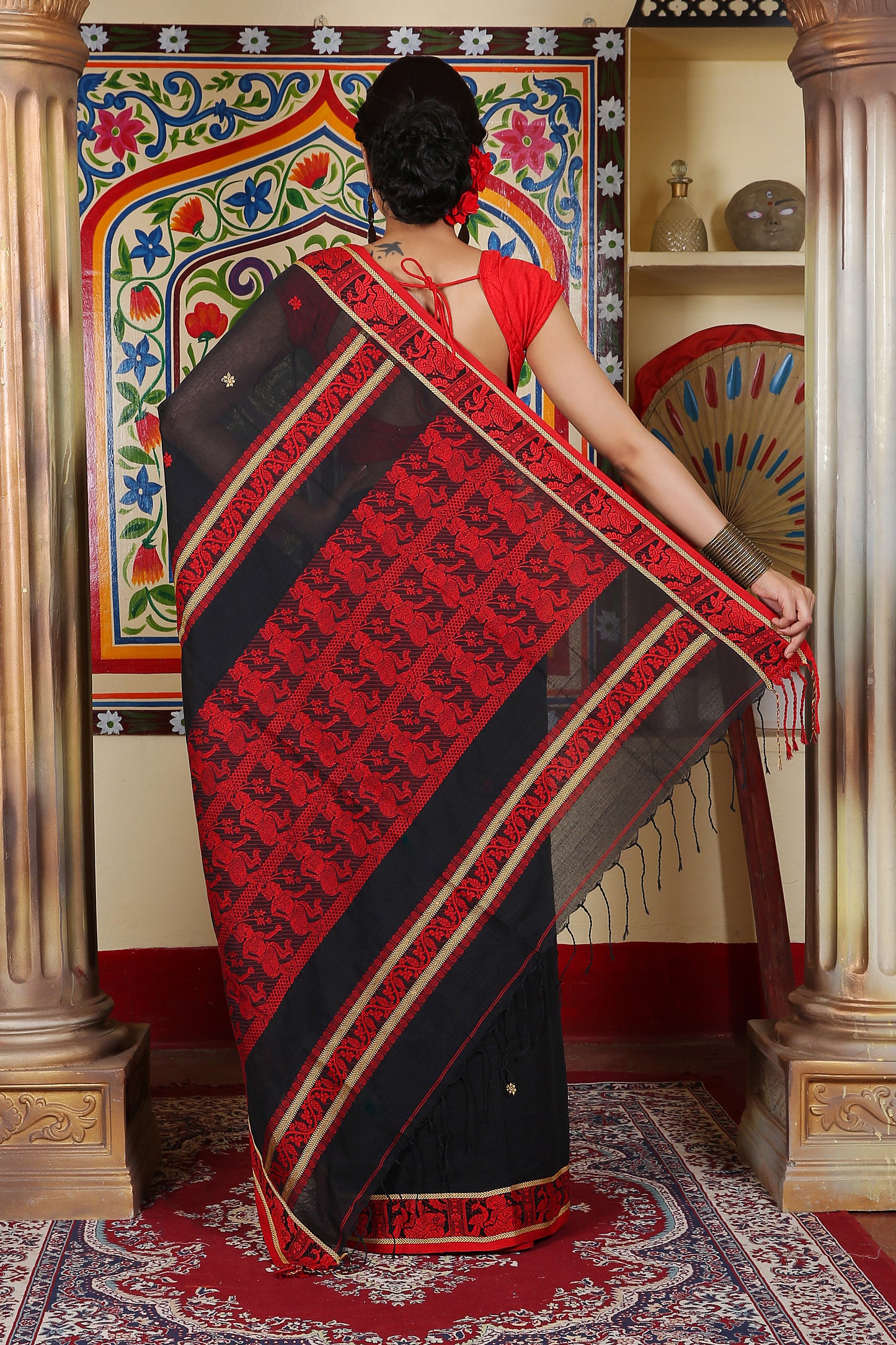 Intricate handwoven design Baluchuri cotton saree (Black)