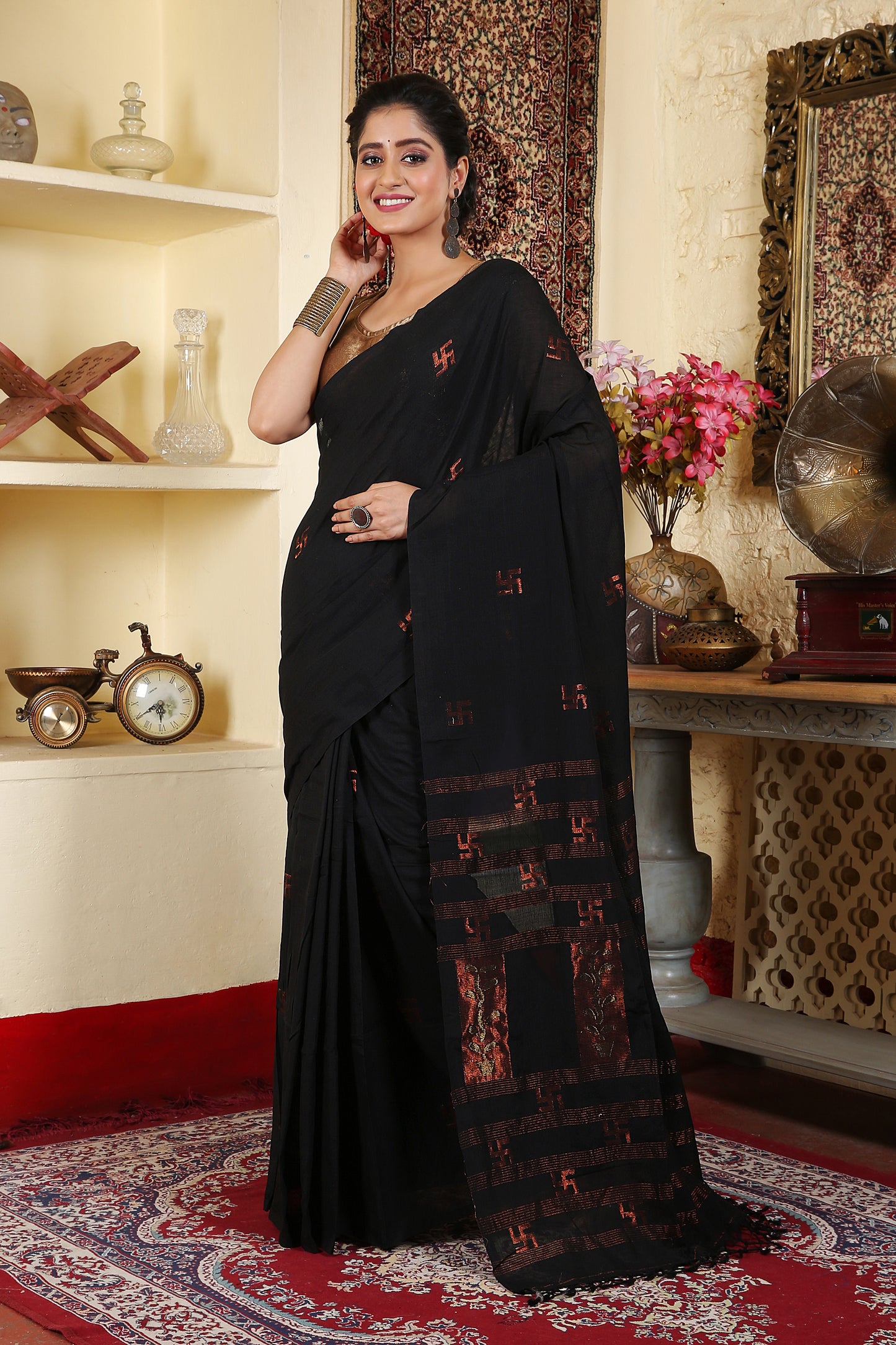 Jamdani weave pure cotton shastik saree (Black)