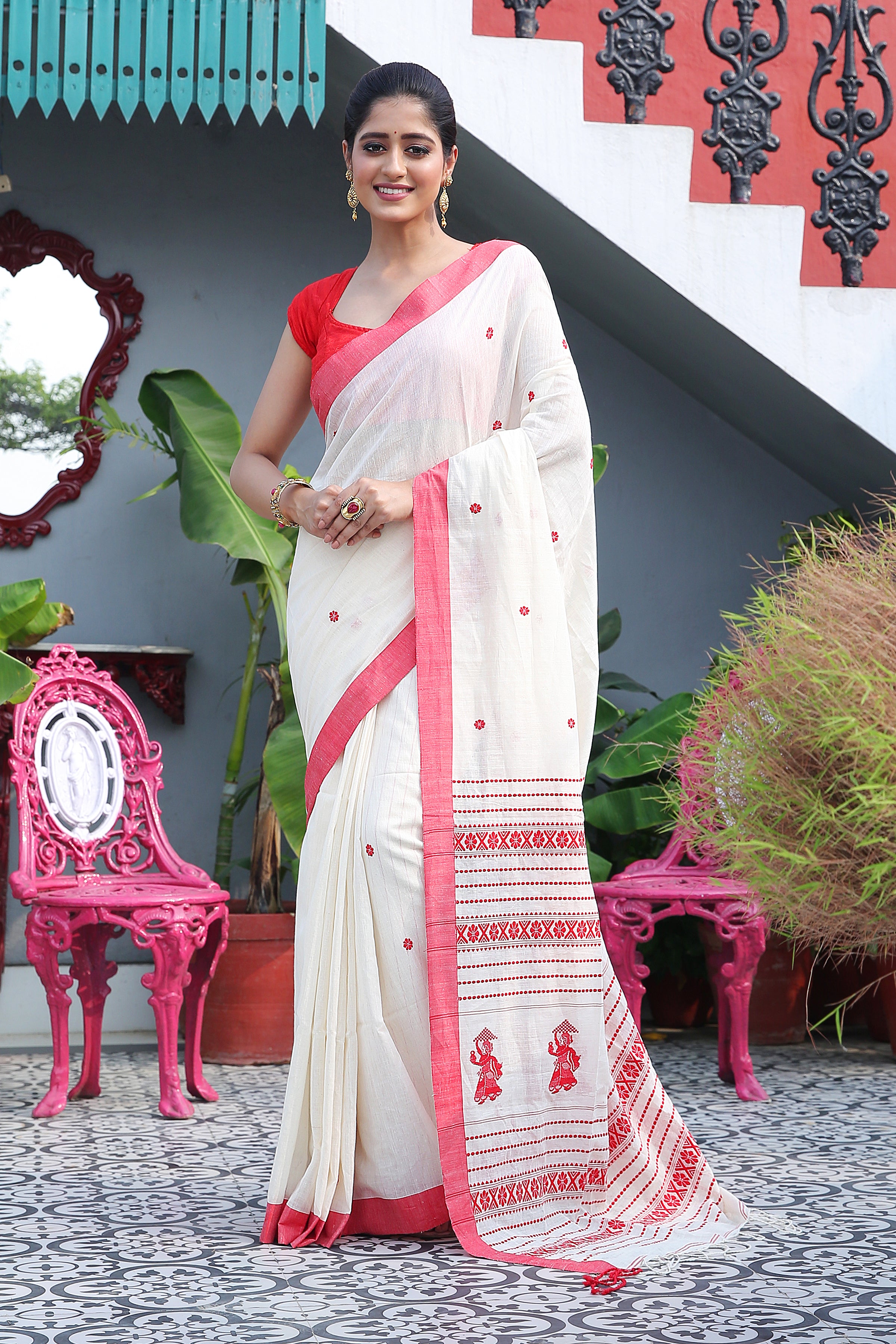 Pure cotton jamdani weave anchal buti putul motif design saree (White Red)