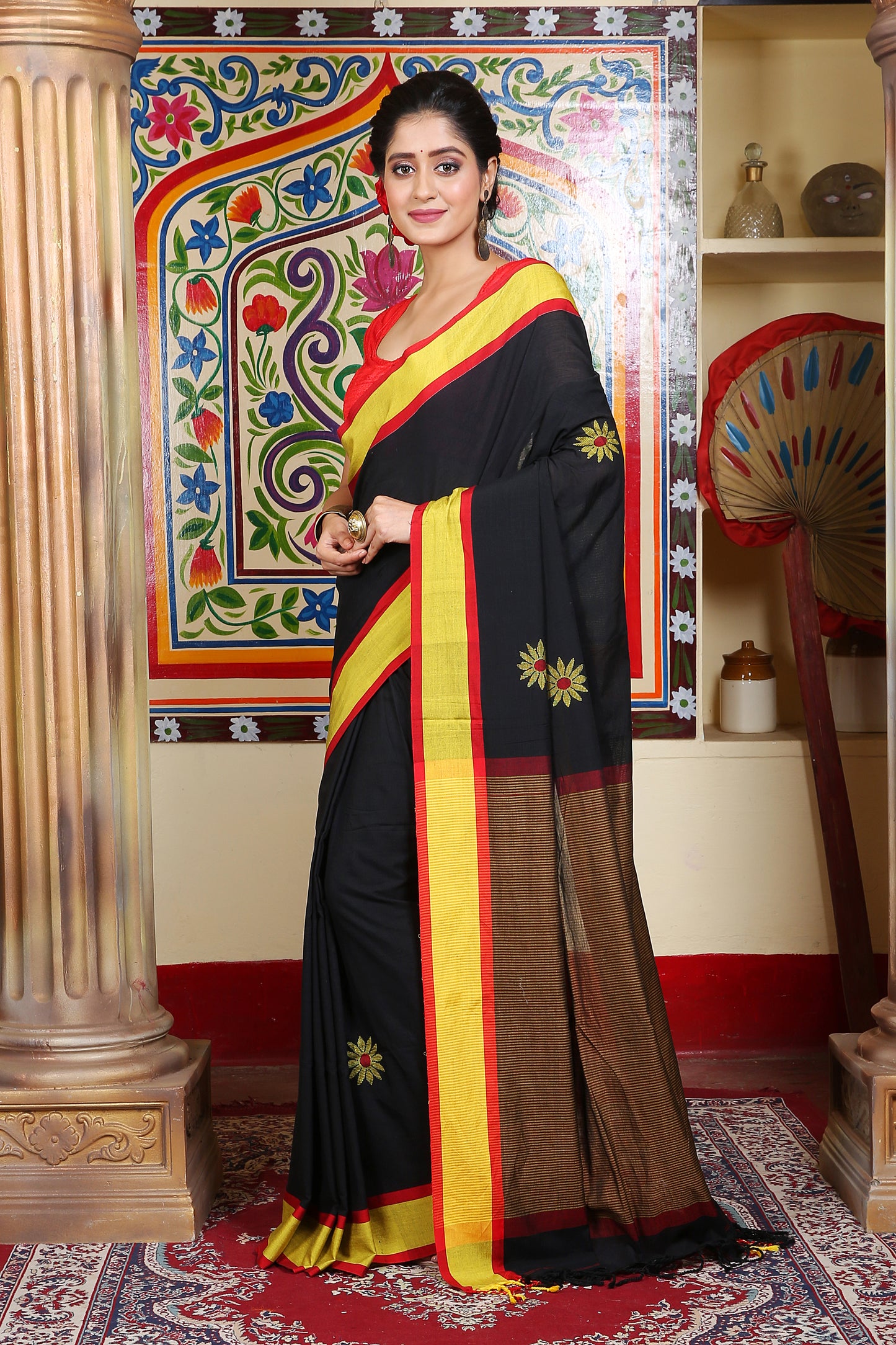 Mercerised cotton sunflower Jamdani buti motifs saree (Black)