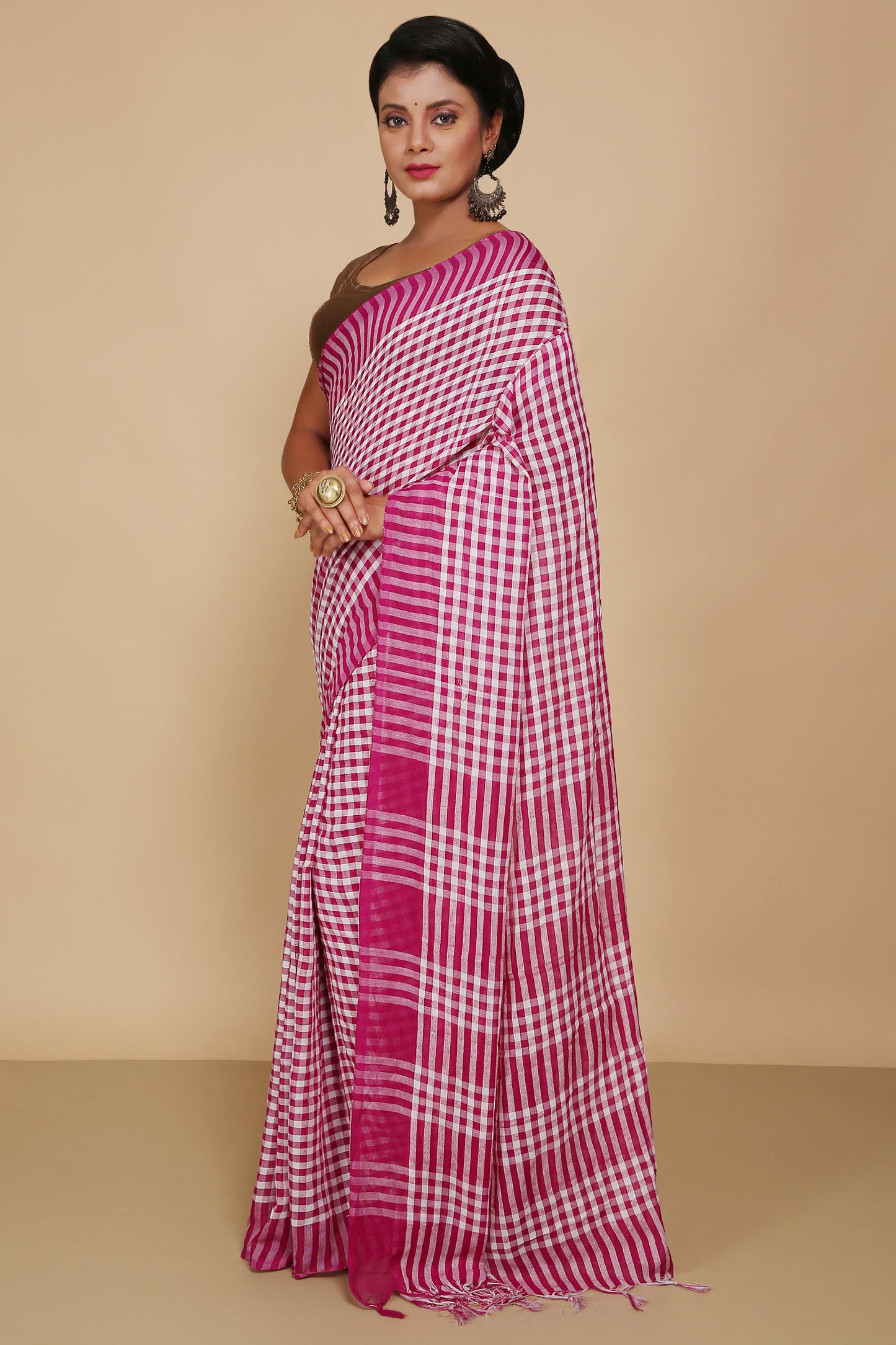 Cotton Check Saree With Blouse Piece (White Megenda)