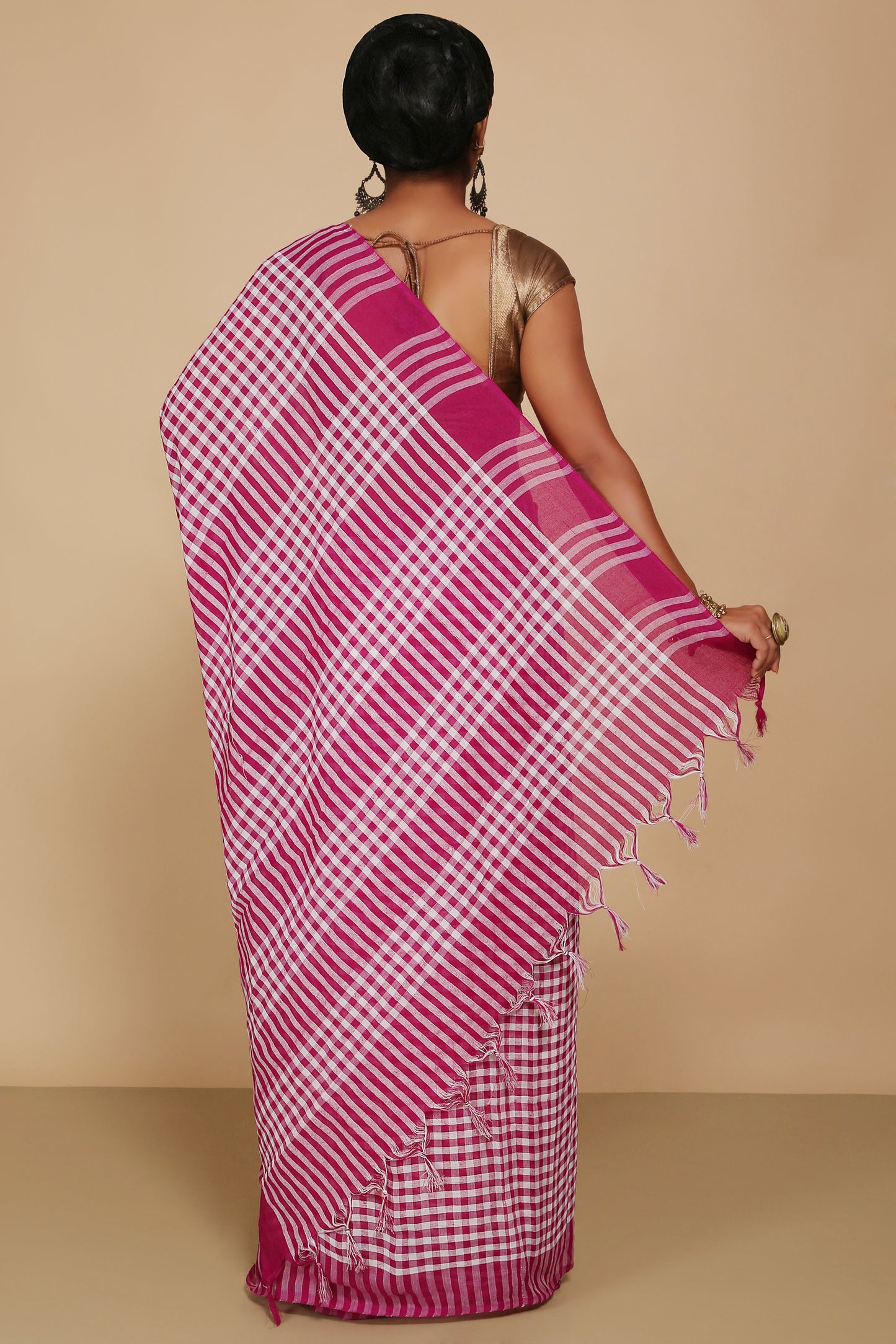 Cotton Check Saree With Blouse Piece (White Megenda)